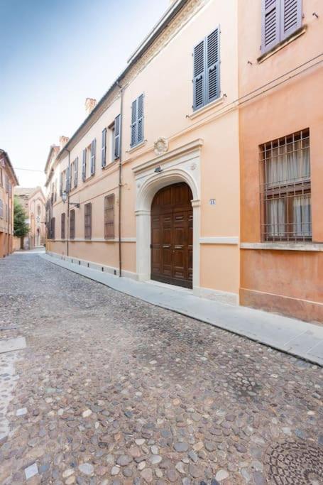 Palazzo Sabbioni Appartamento Lusso Due Camere Soggiorno Cucina Ferrara Dış mekan fotoğraf